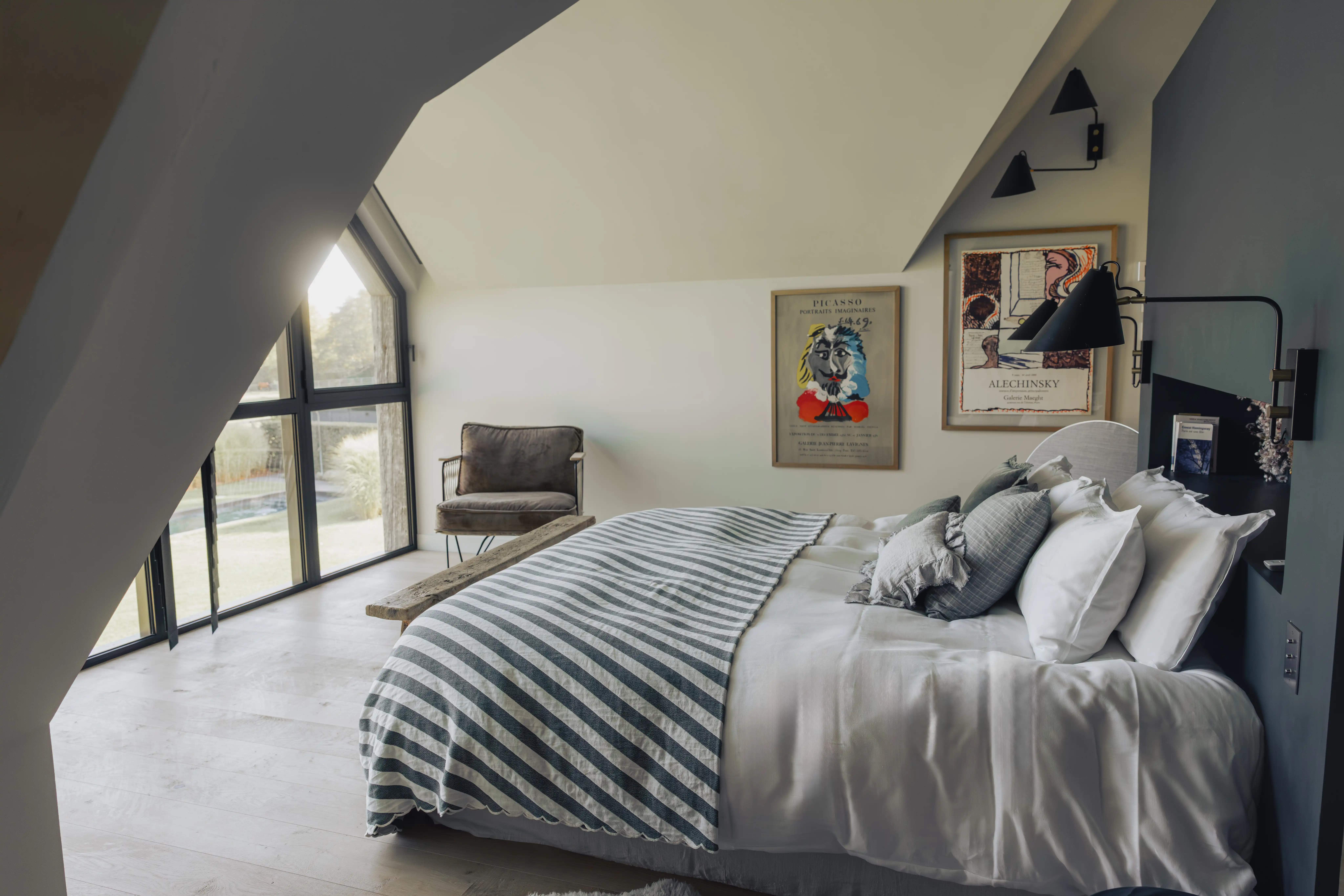 Villa-adele-chambre-master-lit-double